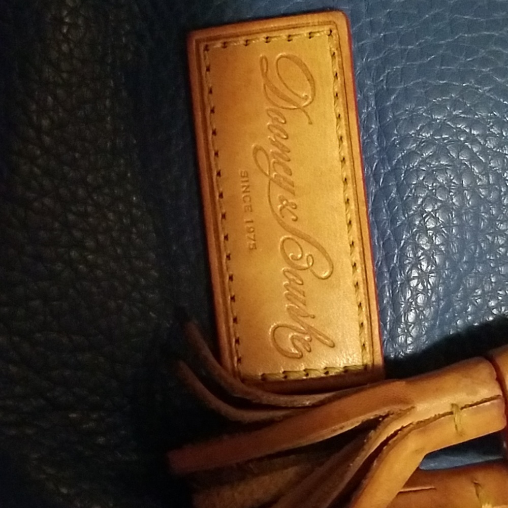 Dooney  bourke - Picture 2 of 3